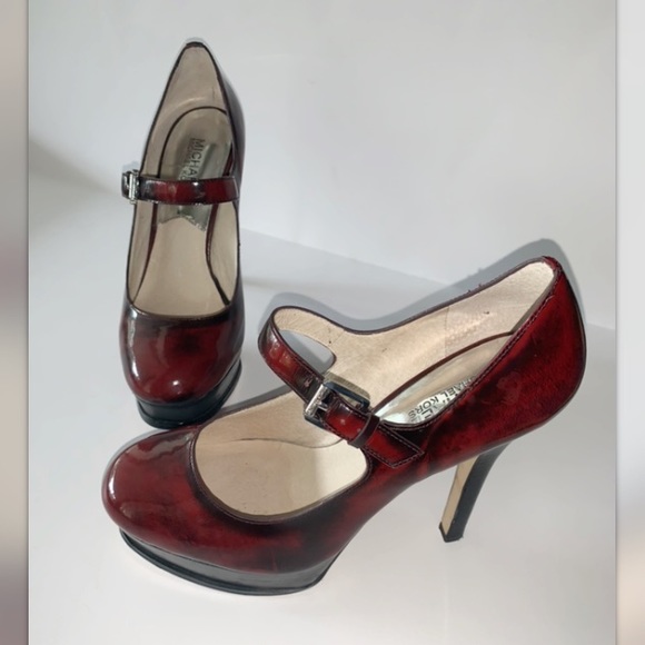 Michael Kors Shoes - Michael Kors Heels❤️